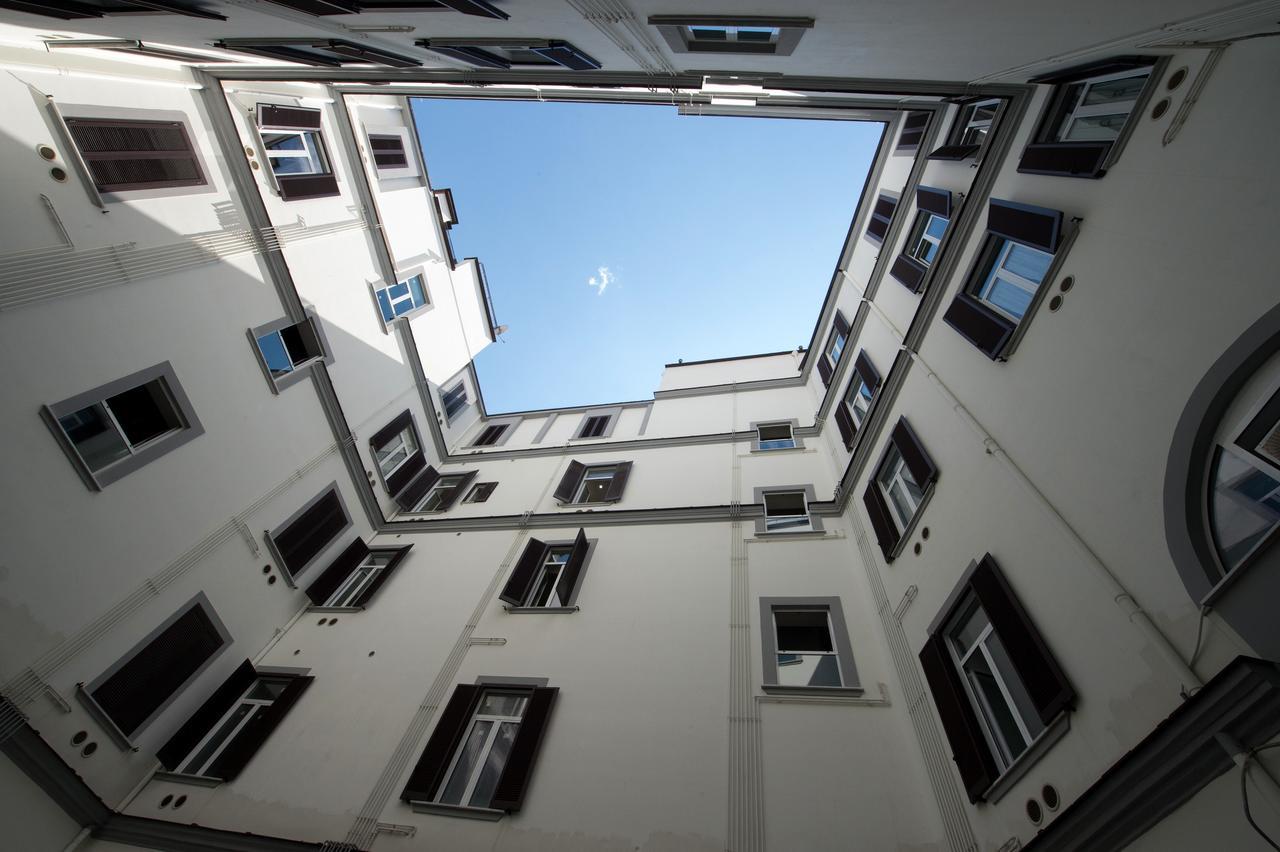 Duomo Regina Apartments Napoli Dış mekan fotoğraf