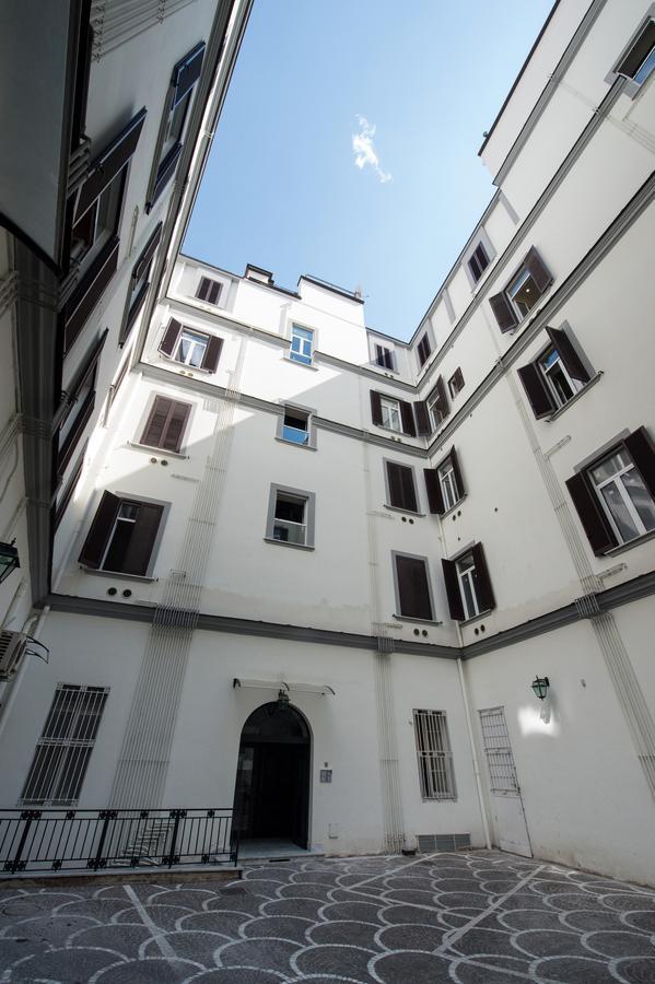 Duomo Regina Apartments Napoli Dış mekan fotoğraf
